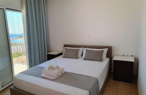 Agia Pelagia Apartment | Beachfront Ela Luxury Stay with Jacuzzi & Views