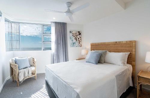 Alexandra Headland Apartment | Beachfront Escape at Beach Life with Ocean Views