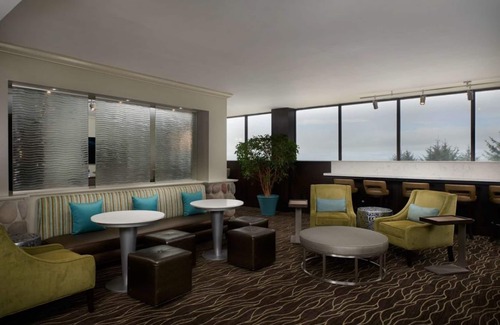 Newport Hotel | Beachfront Escape Along North Coast Highway 101 | Ideal for Family Stay