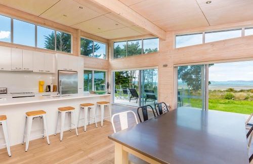 Snells Beach House | Beachfront Escape - Snells Beach Holiday Home