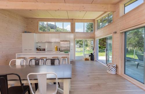 Snells Beach House | Beachfront Escape - Snells Beach Holiday Home