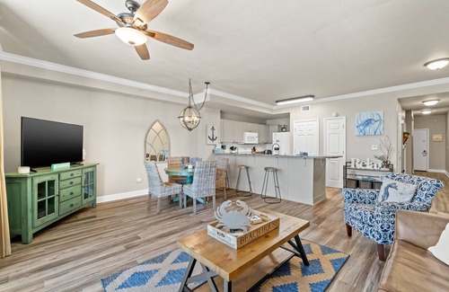 Panama City Beach Condo | Beachfront Five Star Family Friendly Condo Near Pier Park, Sleeps 5