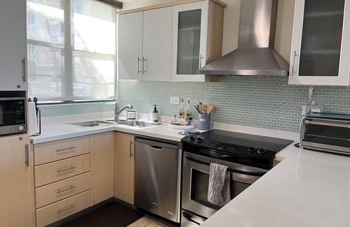 Las Carreras Apartment | Beachfront Ground-Level Apartment in Aquatika – Steps from the Sand!