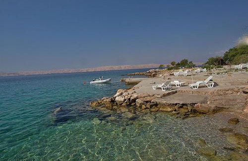 Cesarica Apartment | Beachfront House Amaris