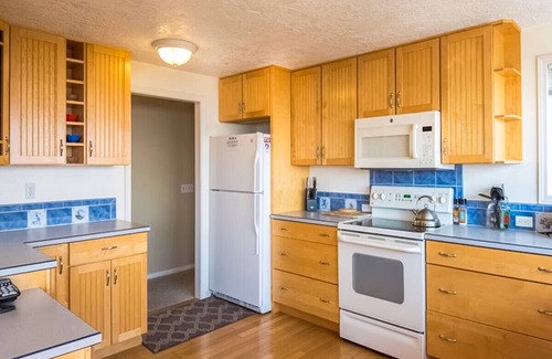 Sequim House | Beachfront house overlooking Dungeness Bay with hot tub