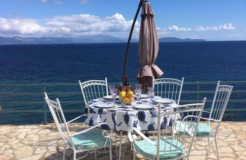 Rafina Apartment | Beachfront Luxury Apartment Attica