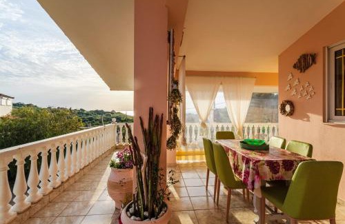 Kiparissia Villa | Beachfront luxury villa-Private pool,Garden Heaven