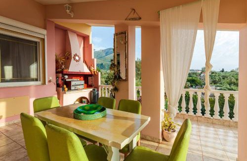Kiparissia Villa | Beachfront luxury villa-Private pool,Garden Heaven
