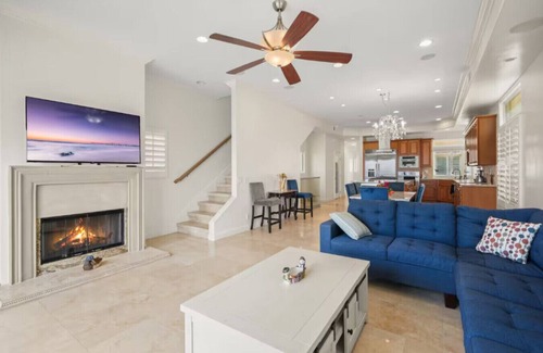 Huntington Beach House | Beachfront Oasis with Stunning Views