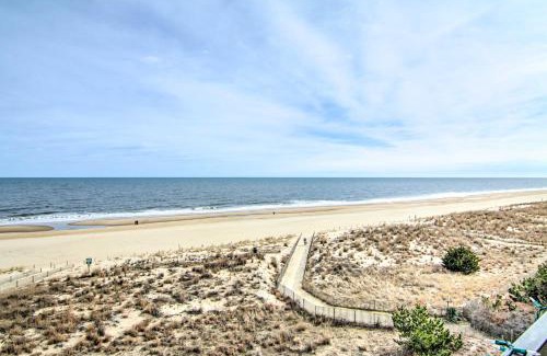 North Ocean City Apartment | Beachfront Ocean City Condo with 2 Balconies and Views