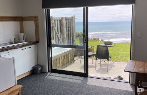 Bay of Plenty Region Apartment | Beachfront Pacific - Rustic Coastal - Guest Suite.
