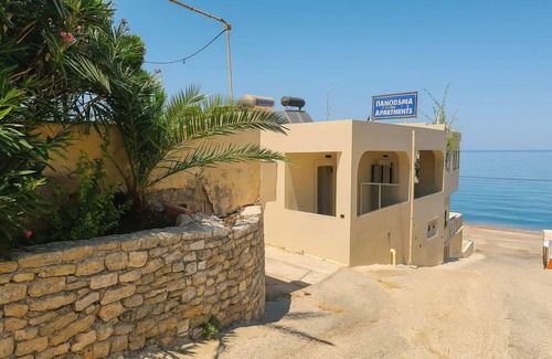 Agia Pelagia Apartment | Beachfront Panorama Apart - Kythira Seaside Nest
