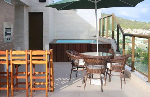 Centro Apartment | Beachfront Penthouse at Praia dos Anjos with Private Pool and BBQ Area