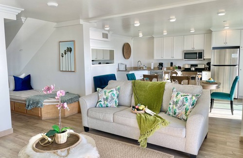 South Oceanside House | Beachfront Pet-Friendly Duplex in Oceanside - P1111-23