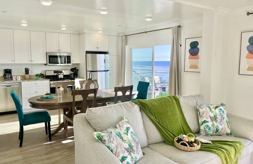 South Oceanside House | Beachfront Pet-Friendly Duplex in Oceanside - P1111-23