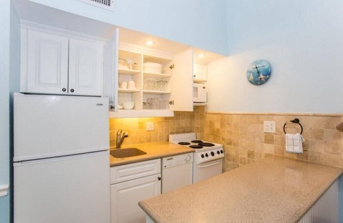 Jupiter Resort | Beachfront secluded two bedroom in Jupiter reef club resort
