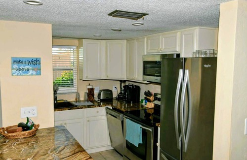 Daytona Beach Shores Condo | Beachfront. Sept. Just opened due to cancellation.nn
