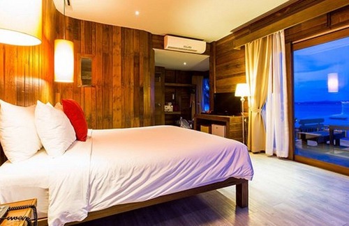 Rayong Apartment | Beachfront Suite @Baan Ploy Sea