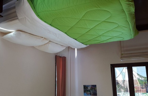 Ko Lanta House | Beachfront holiday home
