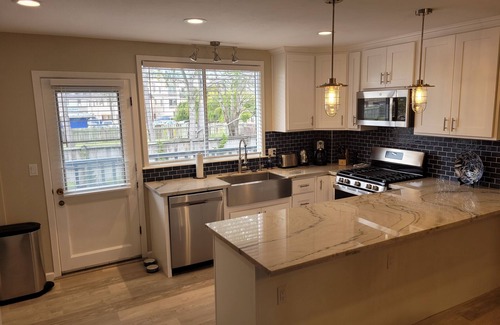 Downtown Monterey House | Beachfront Townhome on Del Monte Beach in near Fisherman's Wharf