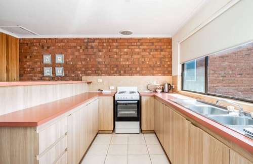 Port Elliot House | Beachfront Views at Southern Sands- WIFI