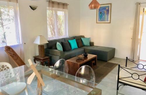 Flic-en-Flac House | Beachfront Villa in a beautiful and secured complex