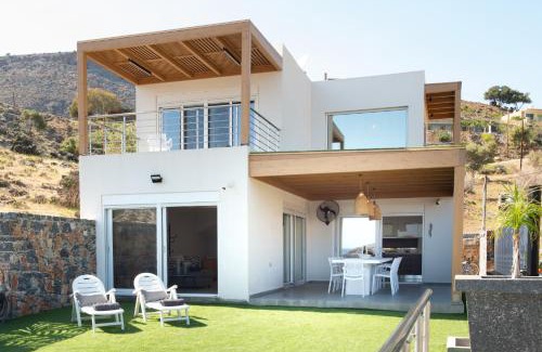 Faistos Villa | Beachfront Villa Kyma - Your own Private paradise