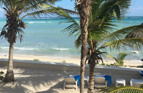 Soliman Bay Villa | Beachfront Villa & pool a Tropical Paradise to relax & enjoy