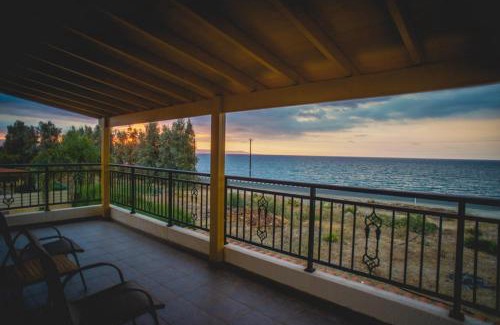 Argaka Villa | Beachfront Villa Thomas 5
