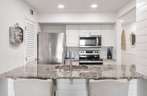 Seabrook Island House | Beachfront w/Breathtaking Views! 1BR/2BA Villa! No Club Access