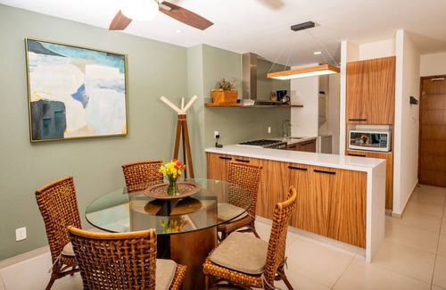 Puerto Juarez Apartment | BEACHFRONT w/Huge pool & private terrace l BBQ I Fast WiFi 2Br