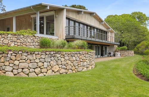 Woods Hole House | Beachfront Woods Hole Estate with Ocean View