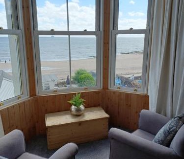 Lower Largo House | Beachhaven116 Lovely beachside house Lower Largo