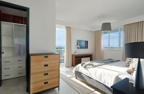 Juan Dolio - El Pueblo Apartment | Beachside 1BDR Dreamy Apt.| BBQ + Pool & Sea View