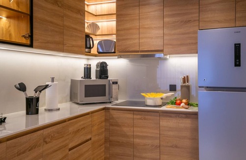 Dubai Marina Apartment | Beachside Bliss in JBR - Sea View & Family Friendly