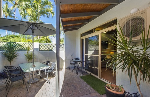 Nelly Bay Cottage | Beachside Cottage - A Private Peaceful Hidden Gem