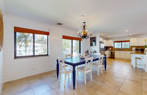 Juno Beach Apartment | Beachside Escape with Designer Decor - Near Pelican Lake Path & Juno Pier