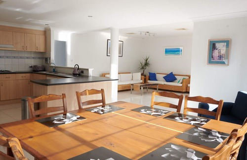 Mandurah House | 'Beachside'home 20 metres to beach. Ideal for families and friends.