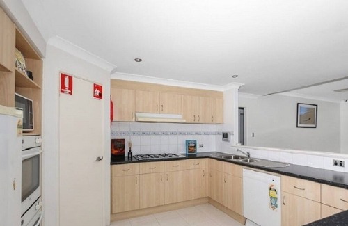 Mandurah House | 'Beachside'home 20 metres to beach. Ideal for families and friends.