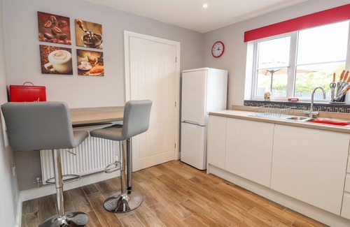 Prestatyn House | BEACHSIDE, pet friendly, with a garden in Prestatyn