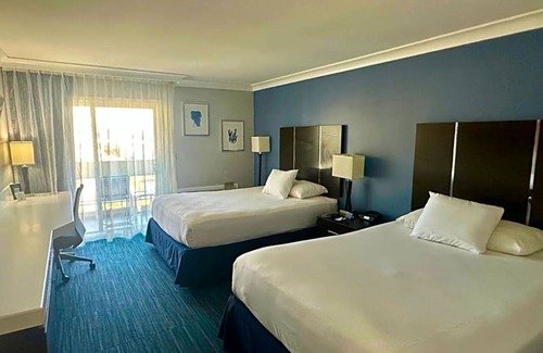 Old Towne Hotel | Beachside Stay – Walk to Shoreline, Cafés & Local Seal Beach Charm