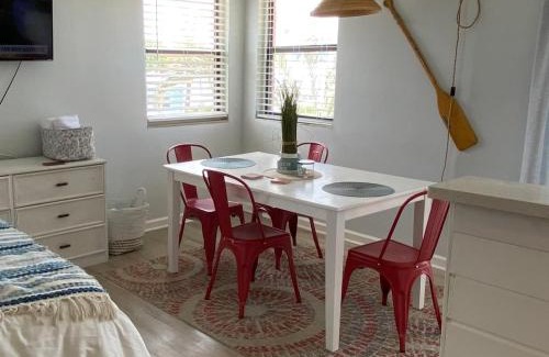 St. Pete Beach Apartment | Beachside studio