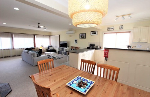 Harrington House | Beachview Cottage the heart of Harrington and the Place to Be