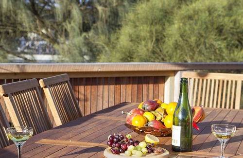 Smiths Beach House | BEACHWOOD HOUSE - Entertaining the beach life!