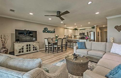 Miramar Beach Villa | Beachy Lakefront Escape - Walk to the Shore!