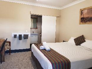 Katherine Hotel | Beagle Hotel