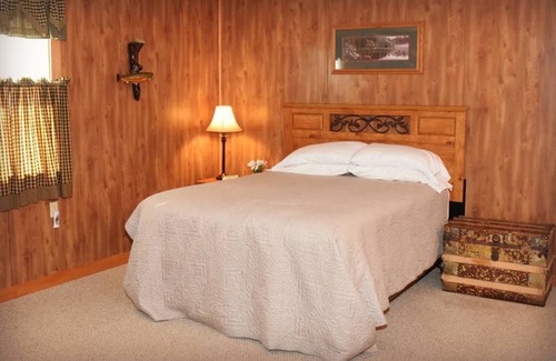 Paxinos Bed & Breakfast | Beagle's Bed & Breakfast