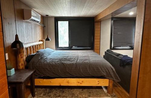 Beamsville Hotel | Beamsville Modern Rustic Suites