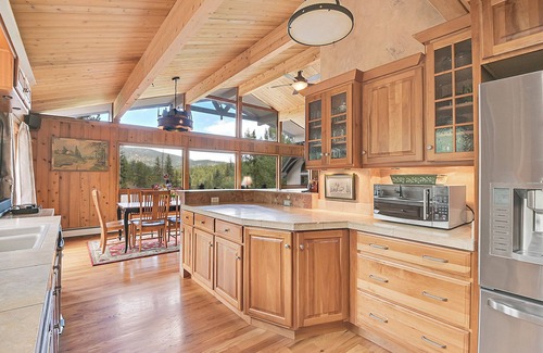 Evergreen House | Bear Creek Front Home*3 beds*Firepit