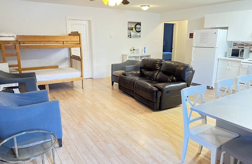 Newton House | Bear Creek Suite/Room B2